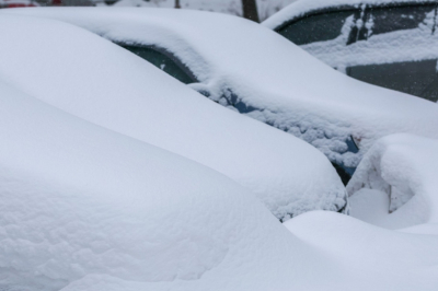 Военных привлекли к борьбе со снежным апокалипсисом