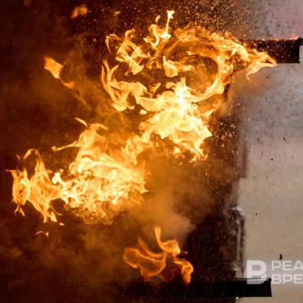 В одном из домов Казани произошел пожар, спасли четырех человек