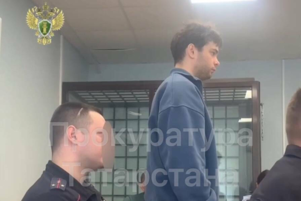 В Казани арестовали курьера мошенников, забравшего у ребенка &laquo;ювелирку&raquo; на 2 млн