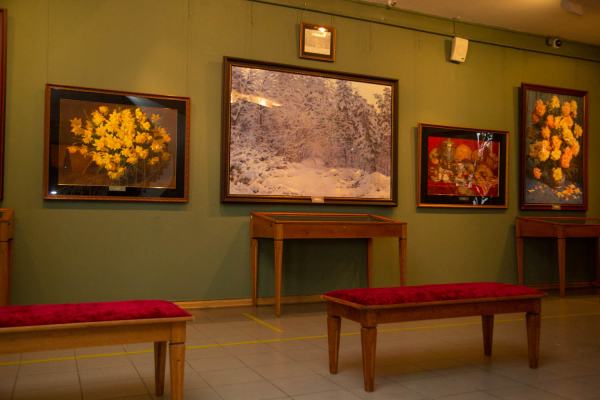 Суд рассмотрит иск Эрмитажа к посетителю, севшему на Мальтийский трон