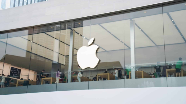 Главное к утру: новые угрозы Трампа, iPhone за $3 500, маневр Nvidia