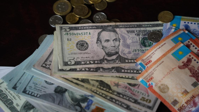 Уголовная статья из-за обмена валют: к казахстанцам обратились в АФМ