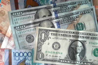 EUR/USD падает на фоне шатдауна в США и ожидания данных по занятости