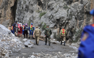 МЧС Кыргызстана обнаружило тела еще двух детей из Казахстана