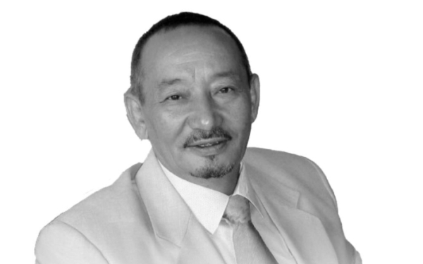 Умер казахстанский писатель Темирхан Медетбек