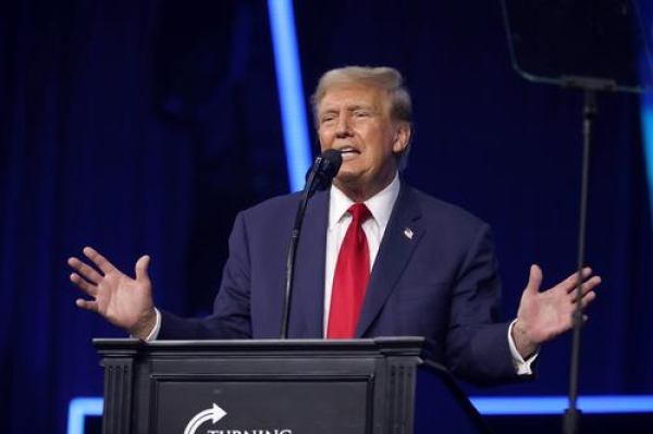 Трамп не будет дальше втягиваться в ситуацию с Украиной, заявил экс-офицер ЦРУ Джонсон