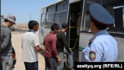 Узбекистанцев предупредили о проведении в Казахстане миграционных рейдов