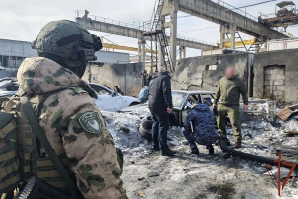 В Курске росгвардейцы оказали помощь пострадавшим при атаке украинского беспилотника