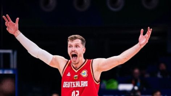 Видео сенсационной победы Германии над США в полуфинале ЧМ-2023 по баскетболу