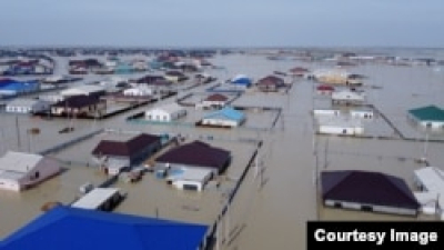 Более 2,2 тысяч домов, пострадавших от паводков, ожидают оценки. Около четырех тысяч человек — в эвакуационных пунктах