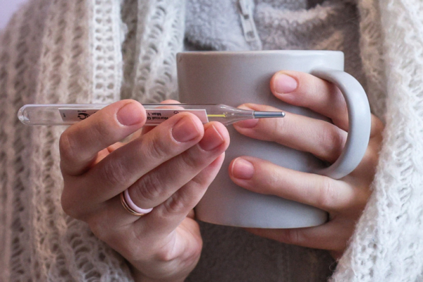 Названы банальные симптомы, говорящие о заражении ВИЧ