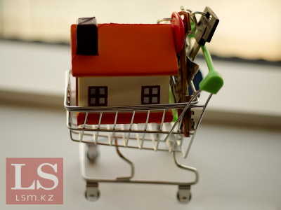 Отбасы банк и незаконные стройки: депутат требует расследования