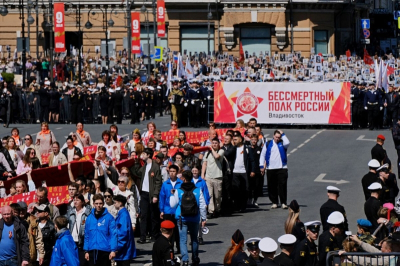 &laquo;Бессмертный полк&raquo; во Владивостоке собрал 7 тысяч человек