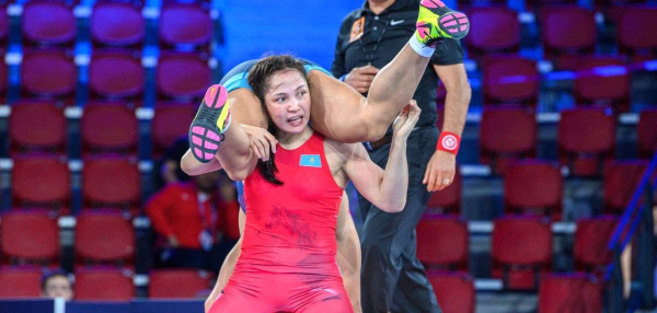 Жамила Бакбергенова возглавила итоговый мировой рейтинг в женской борьбе