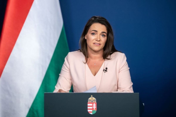 Президент Венгрии подала в отставку на фоне скандала