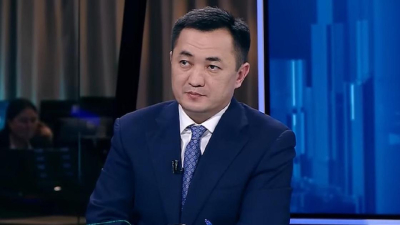 Борьба с паводками, языковая политика и кадровые перестановки: глава Администрации президента Казахстана дал интервью Jibek Joly