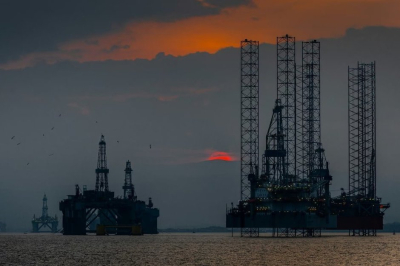 Bloomberg: в ЕС обсуждают временную отмену ограничения цен на российскую нефть