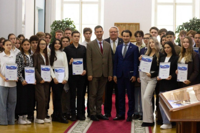 Более 2 000 студентов ИТИС КФУ получили гранты на обучение