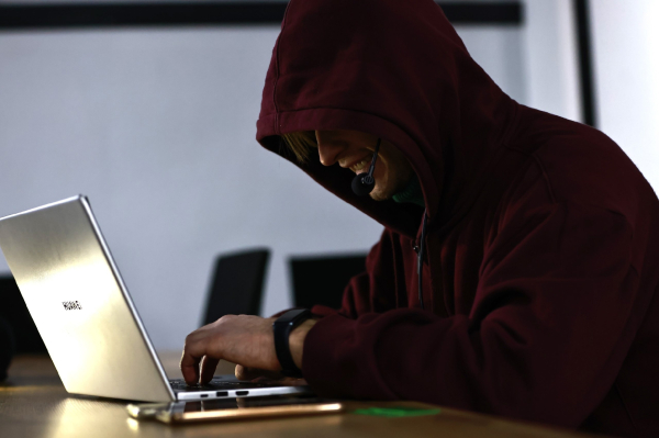 После &laquo;замены домофона&raquo; казанец остался без денег и без автомобиля