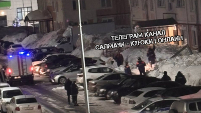 В казанском ЖК &laquo;Светлый&raquo; с крыши рухнул огромный пласт снега - завал обследовали служебные собаки 14/03/2026 &ndash; Новости