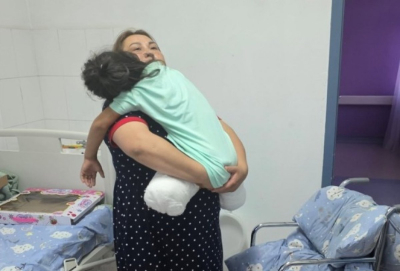 Девочка, потерявшая обе ноги в ДТП с автобусом до конца жизни будет жить на 100 тыс. тенге