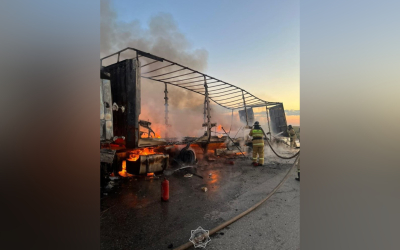 Грузовик с медикаментами загорелся на трассе Самара-Шымкент