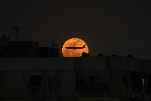 Татарстанцы этой ночью смогут увидеть &laquo;розовую Луну&raquo;