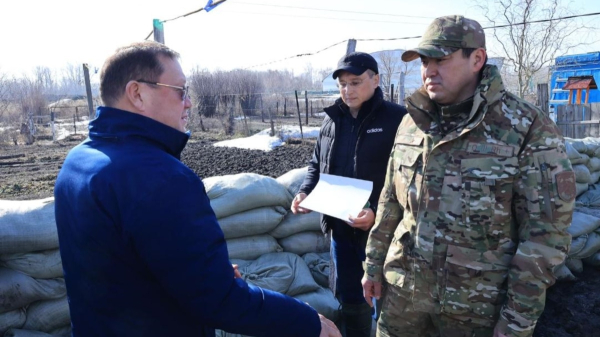 Страна тонет, глава МЧС Чингис Аринов практически не выходит на публику. Почему?