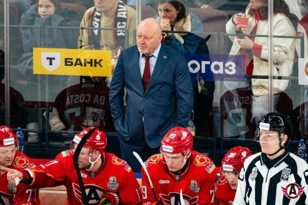 Наставник &laquo;Автомобилиста&raquo; Николай Заварухин отправлен в отставку