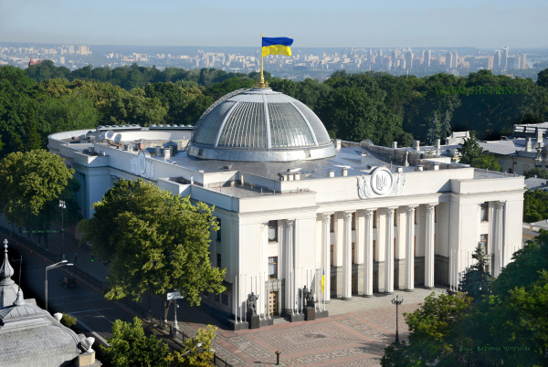Депутаты отказались приходить в Раду на заседании в среду из-за угроз