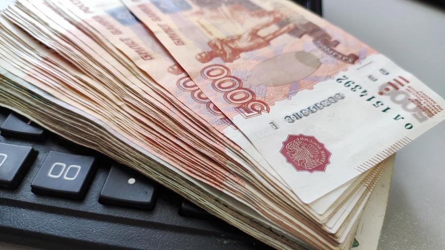Сбережения на три буквы: деньги россиян на таких счетах заморозят – временно