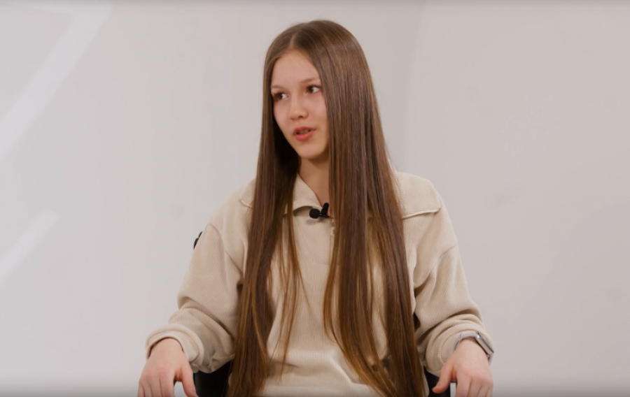 «Взрослая жизнь пока мне непонятна»: школьница Лана Юсуббаева – о доверии, театре и том, как найти себя