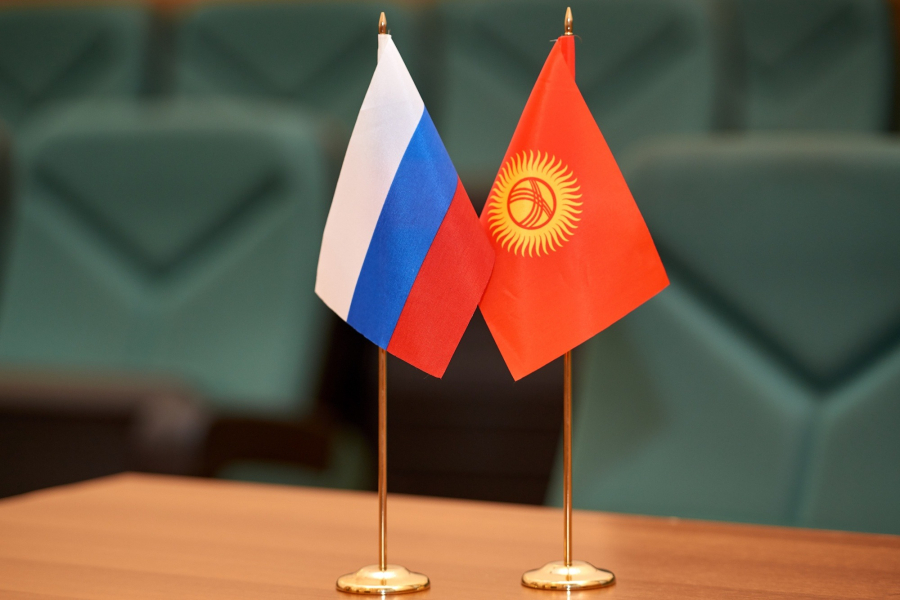 Россия и Киргизия проводят учения, а в тылу сажают пророссийских активистов