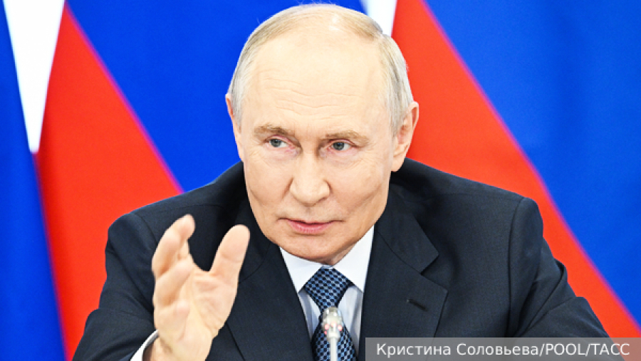 Путин отчитал чиновников за «прогулы» занятий по подготовке кадров